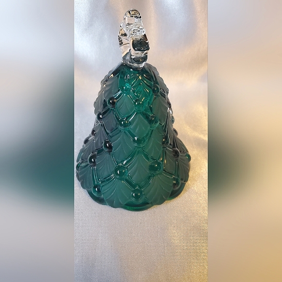 Mikasa Winter Dreams Glass Christmas Bell - Picture 8 of 9